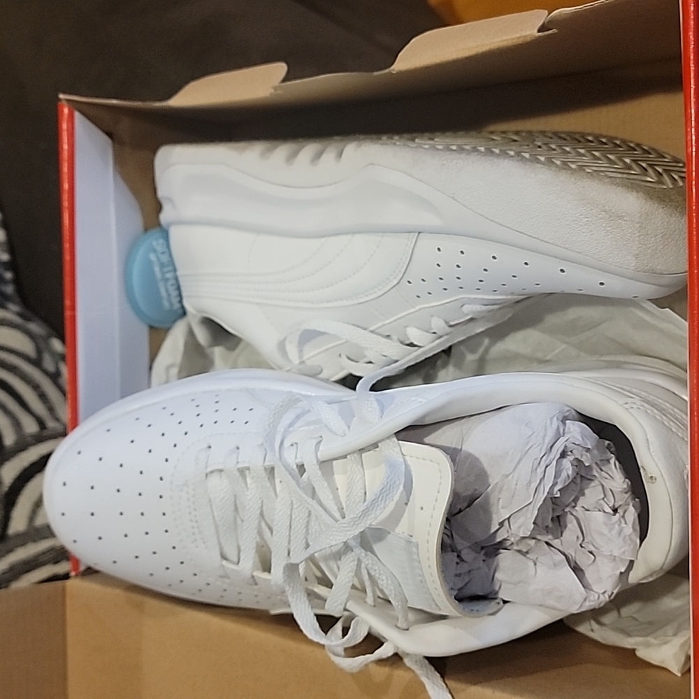 Puma - Picture 3 of 8